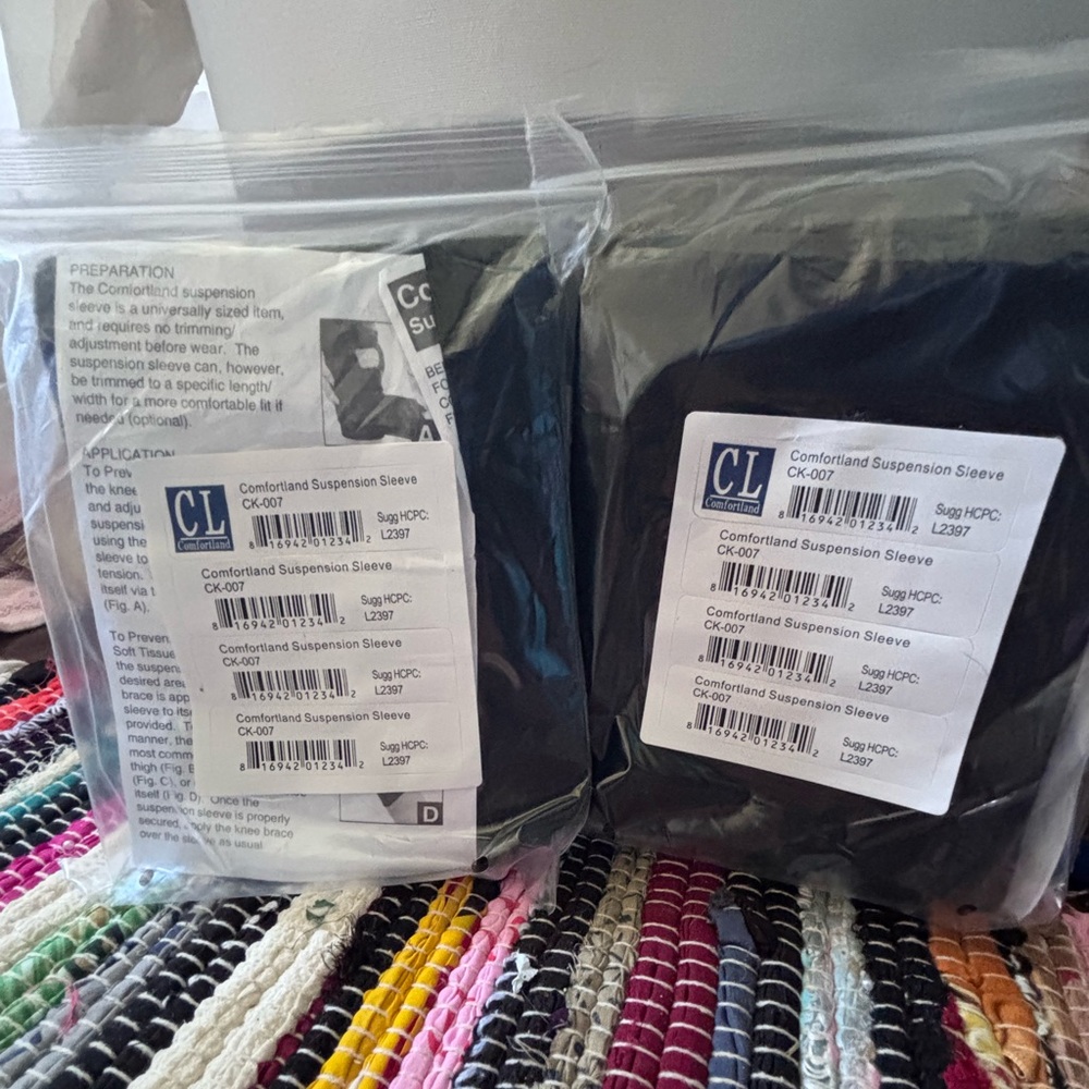 Brand New! Comfortland Suspension Sleeves – Black (Set of 2)